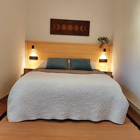 Les Voltes Iii - Stunning 5bd With Panoramic Views In Hilltop Wine Village