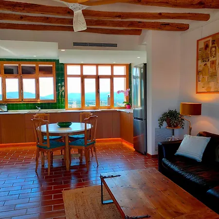 Les Voltes Iii - Stunning 5bd With Panoramic Views In Hilltop Wine Village *
